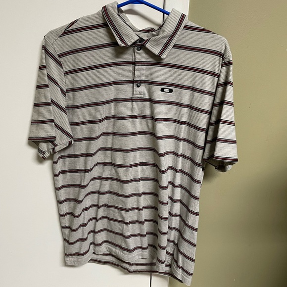 Grey, white, and red shirt by Oakley - Picture 2 of 2